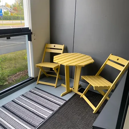 Moderni Yksioe, Omalla Autopaikalla Apartamento