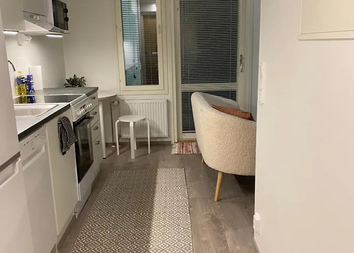 Moderni Yksioe, Omalla Autopaikalla * ヨエンスー