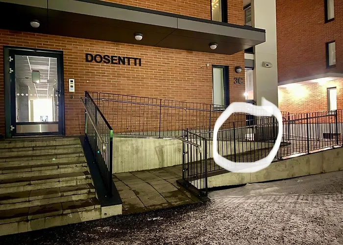 アパート Moderni Yksioe, Omalla Autopaikalla ヨエンスー